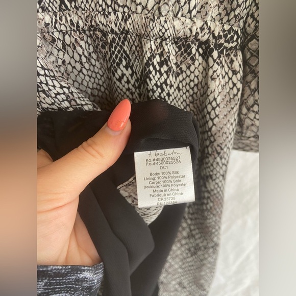 Aritzia Babaton Bennett Snake Print Silk Dress Size XS - Picture 16 of 16